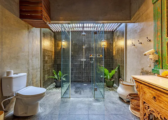 An Unique 3 Bdr Overlooking Rice Paddies *