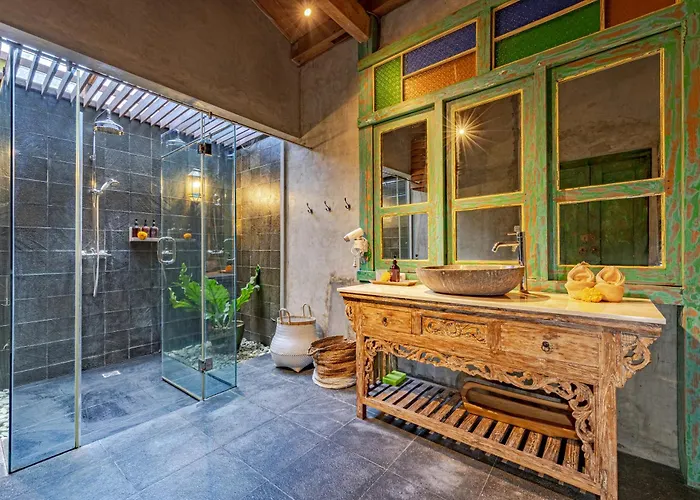 Villa An Unique 3 Bdr Overlooking Rice Paddies *