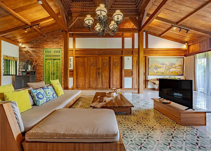 An Unique 3 Bdr Overlooking Rice Paddies Villa