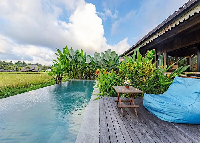 An Unique 3 Bdr Overlooking Rice Paddies Villa *